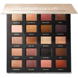 Iconic London Blooming & Gleaming Eyeshadow Pallete w/ 20 colors

*used once